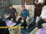 Keluarga Akui Kesalahan, DPRD Lampung Utara Maafkan Pemuda Viral Bawa Golok ke Kantor